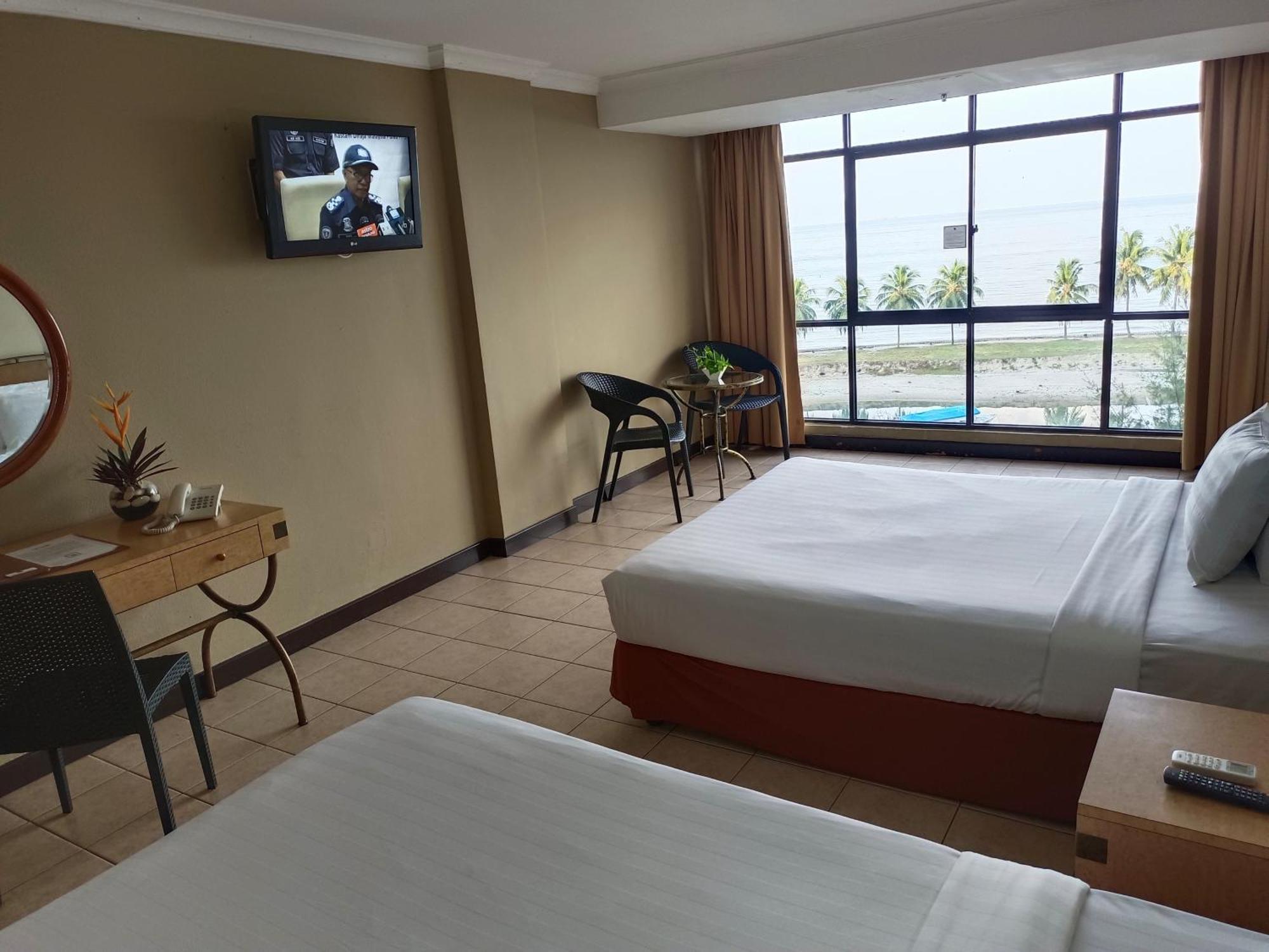 Corus Paradise Resort Петалинг Джая Екстериор снимка